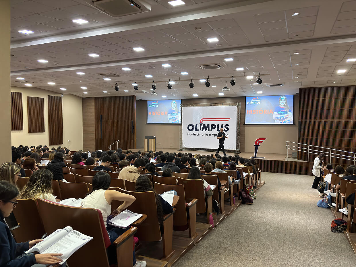 Estudantes em preparação no Bolsão Olimpus
